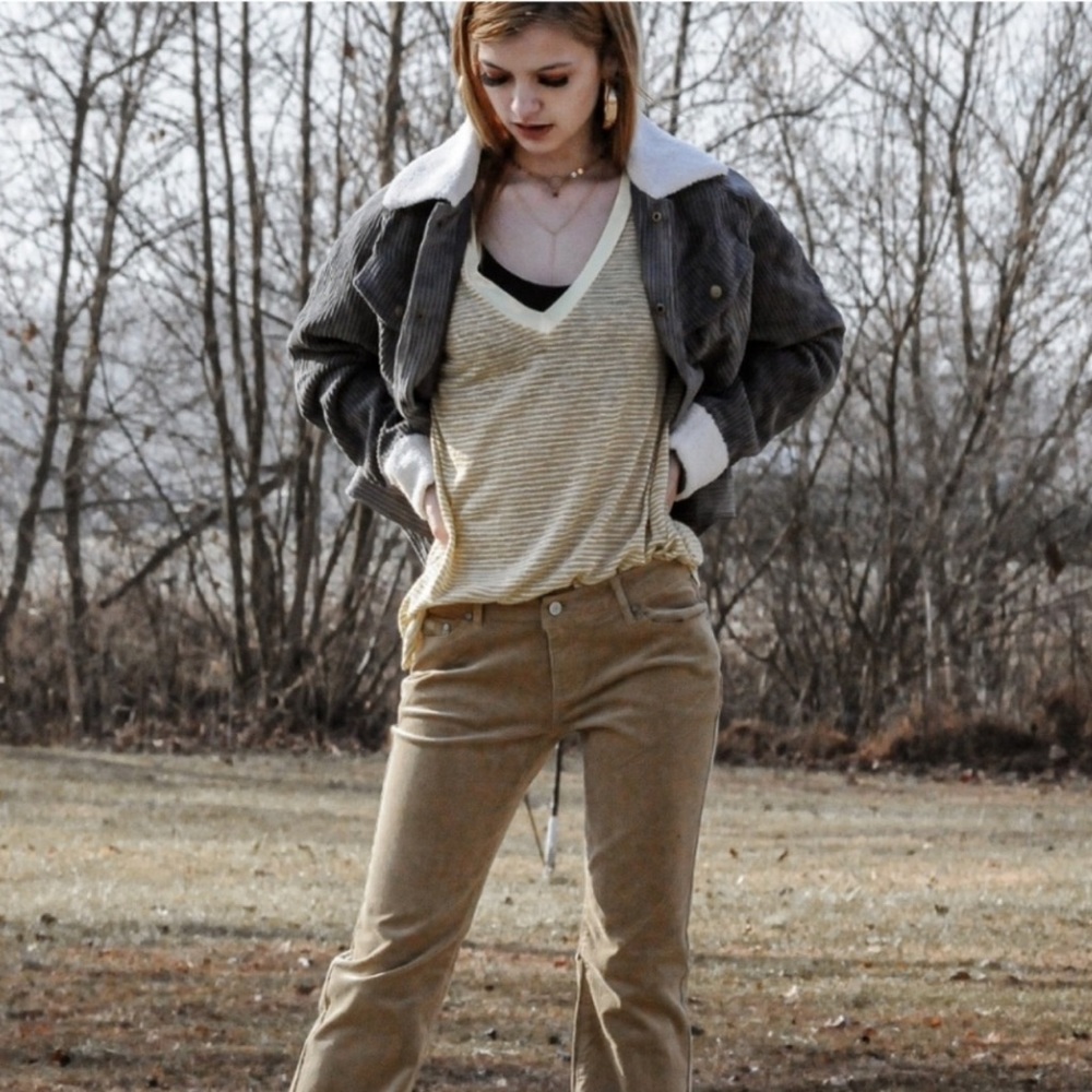 Corduroy Thin Neutral Color Pants. - Picture 4 of 6